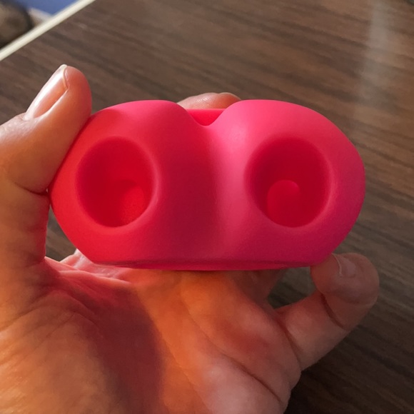 Victorias Secret PINK iphone 5/6 speaker paperweight - Picture 3 of 3